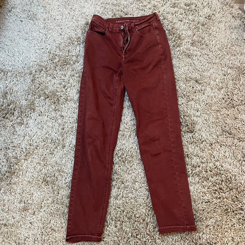 ⭐️final offer! American eagle burgundy high rise mom jeans